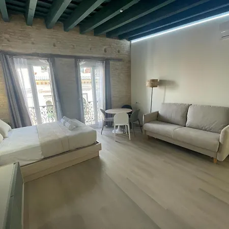 Wonderful Apartments In Seville Oldtown Exterior photo